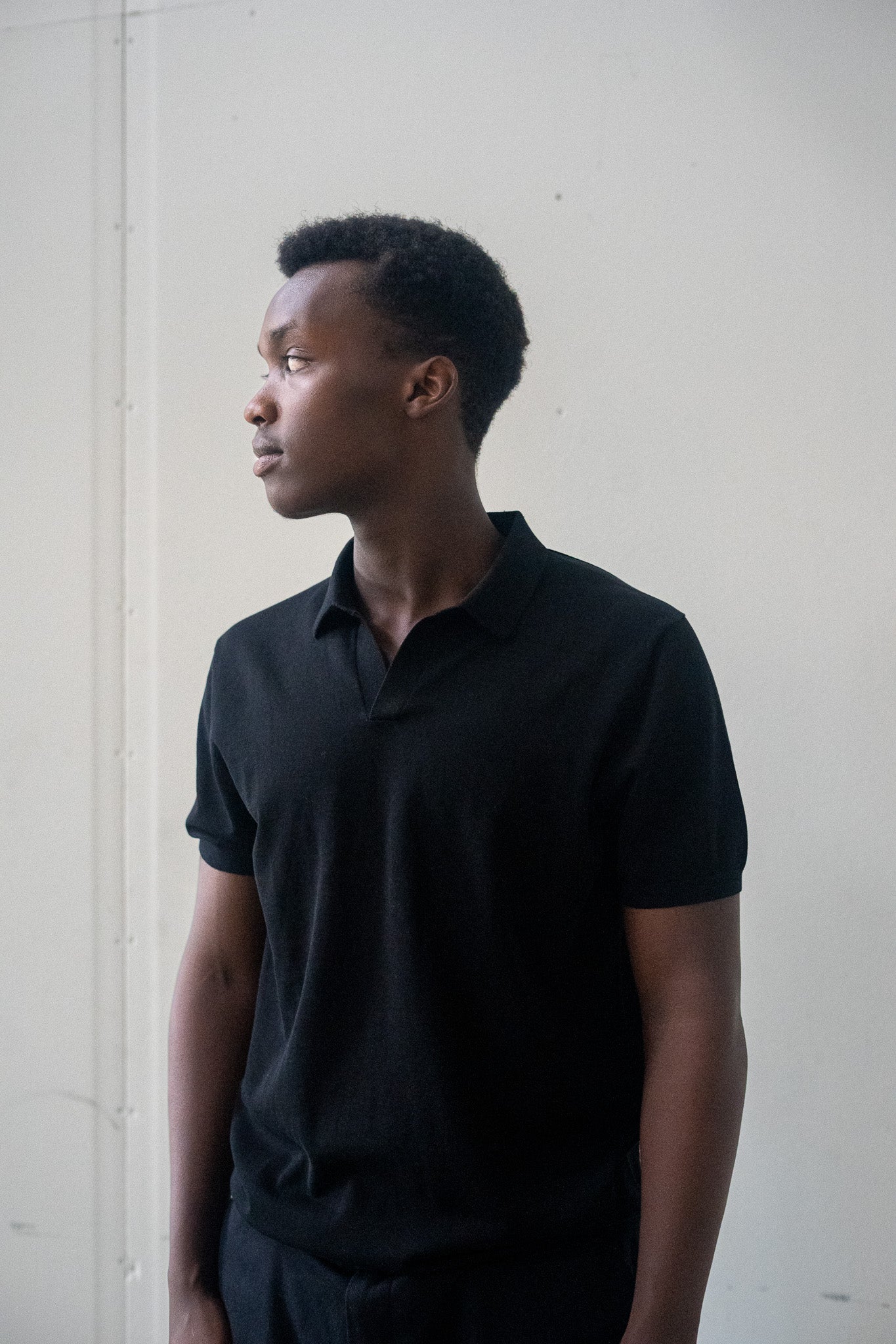 Elegant and breathable Donce de la Sense pique short-sleeved shirt, made from 100% cotton for a relaxed and comfortable fit.
