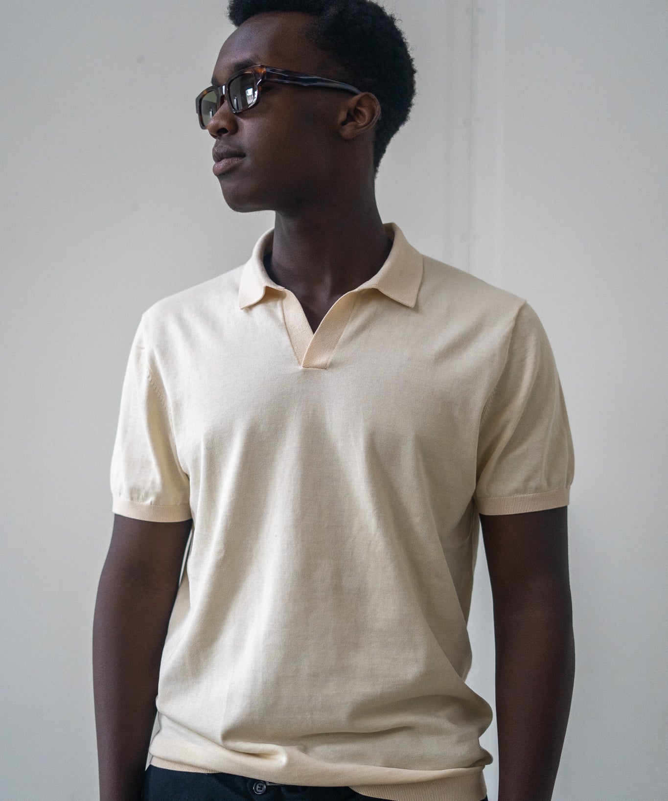 Donce de la Sense 100% cotton pique short-sleeved shirt, offering breathability, comfort, and timeless style for warmer months