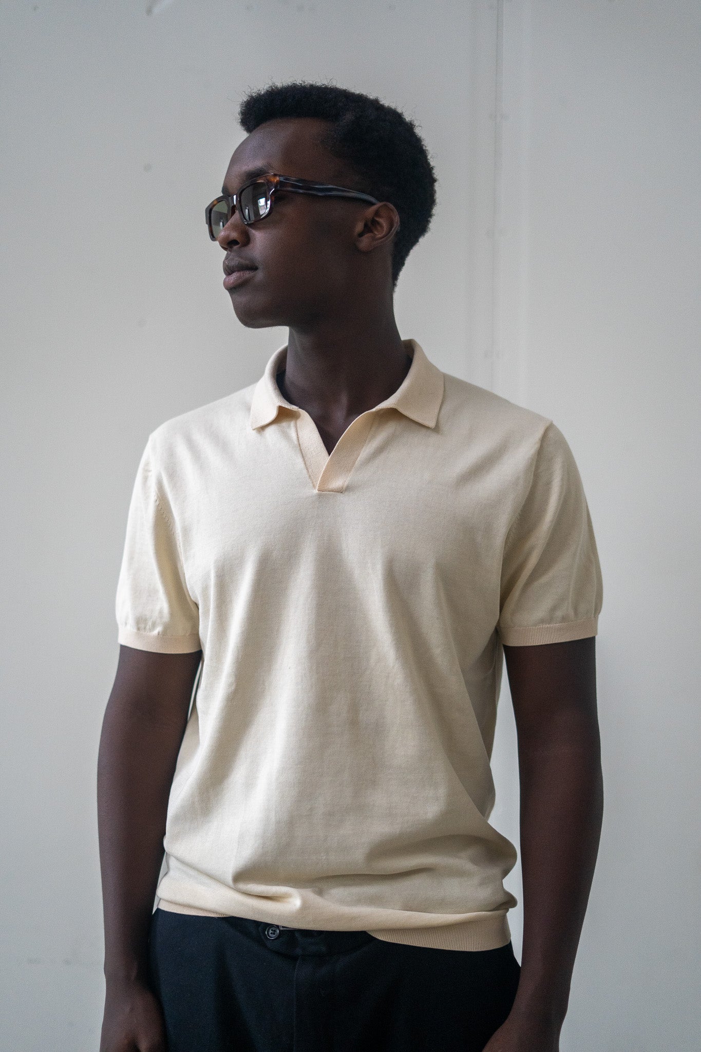 Donce de la Sense 100% cotton pique short-sleeved shirt, offering breathability, comfort, and timeless style for warmer months
