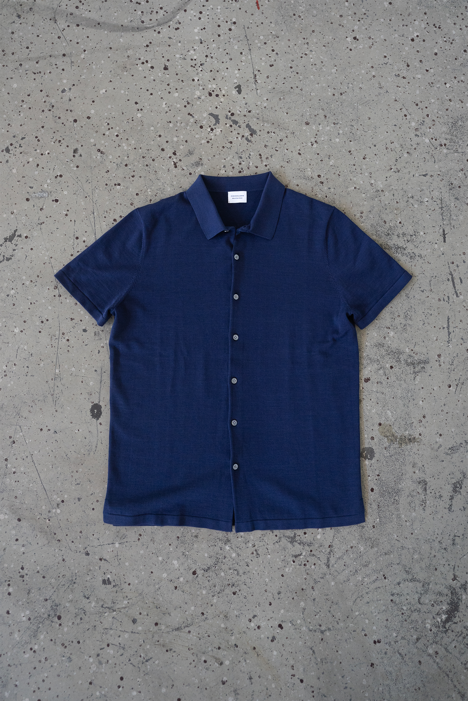 Donce de la Sense Cotton-Silk Button-Up Shirt, designed with a luxurious cotton-silk blend, perfect for both casual and formal settings.